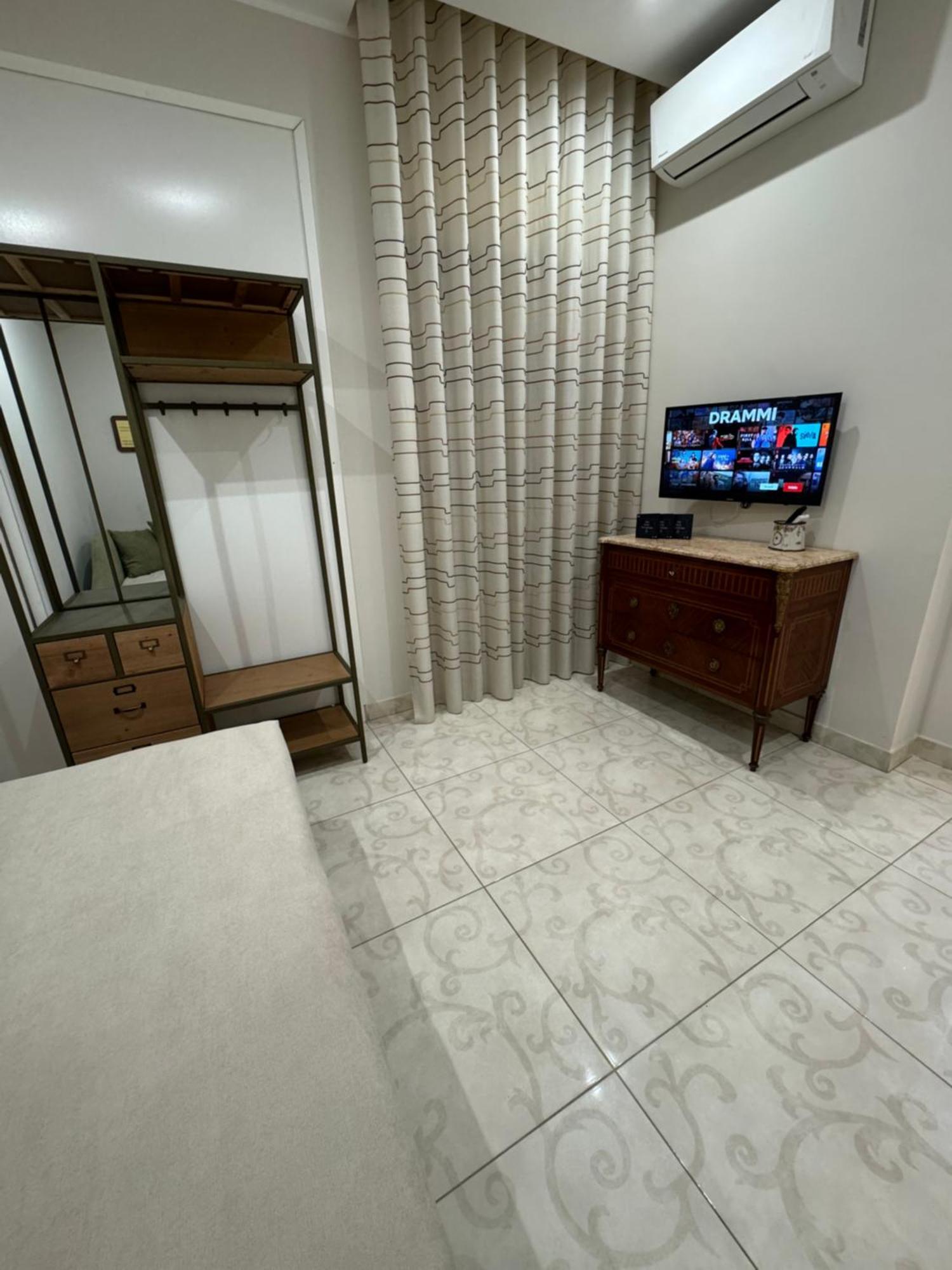 Casa Anatrella Comfort House เนเปิลส์ ภายนอก รูปภาพ