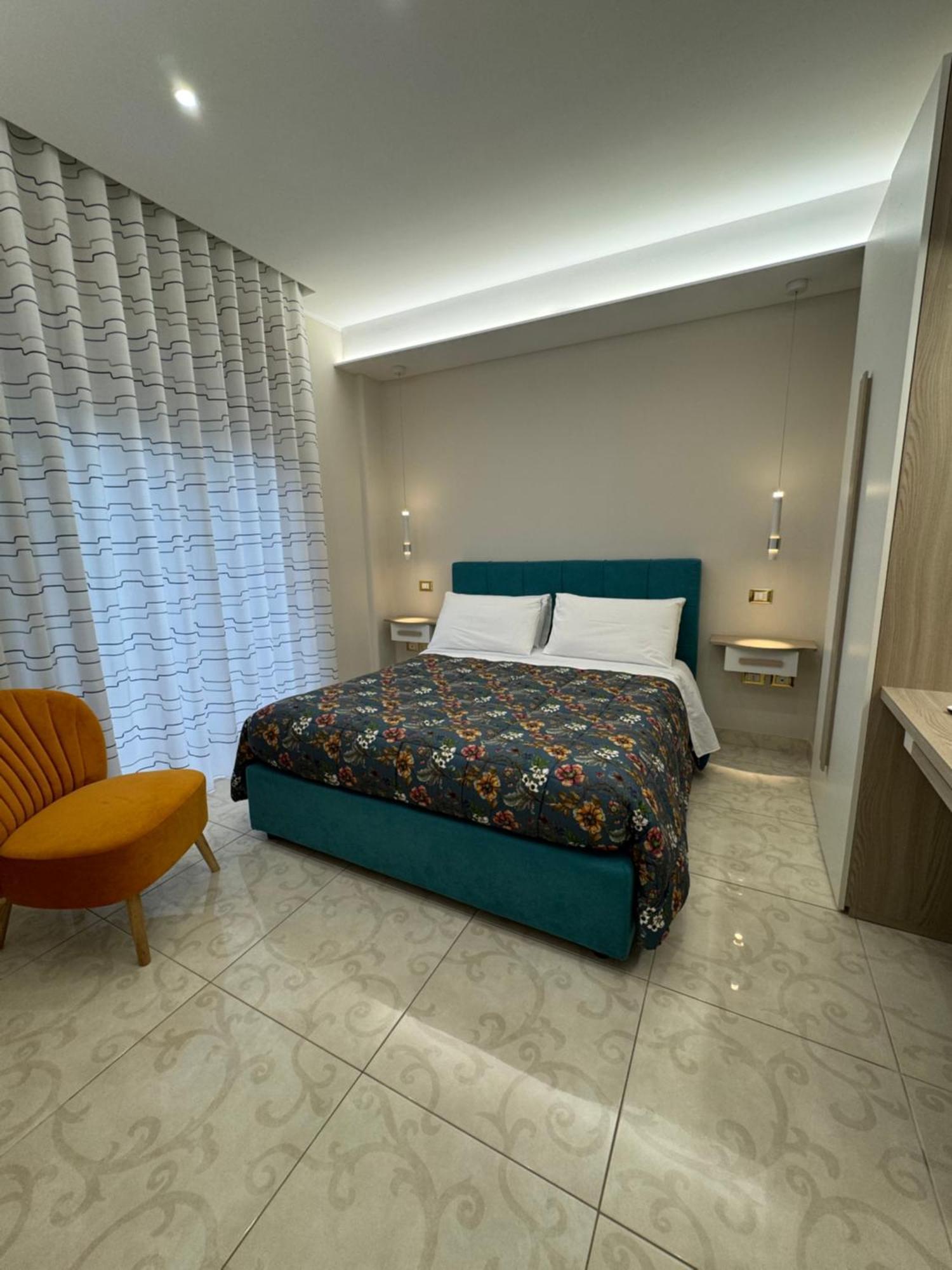 Casa Anatrella Comfort House เนเปิลส์ ภายนอก รูปภาพ